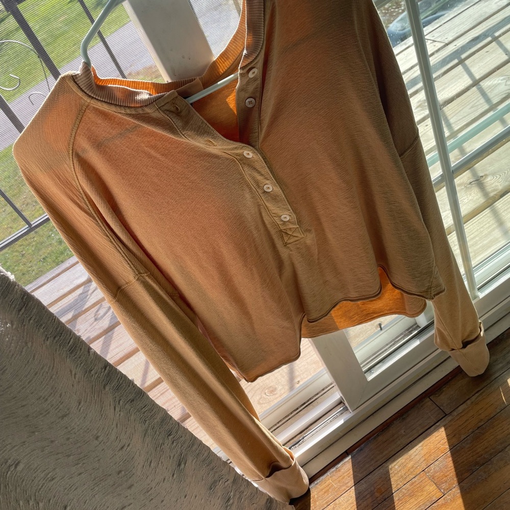 Long sleeve top